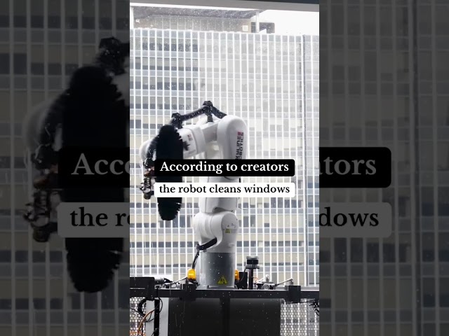 ⁣First-ever window-cleaning robot deployed on skyscrapers in NYC