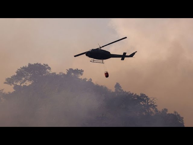 ⁣Hundreds of Croatian firefighters battle blaze near Split - successfully!