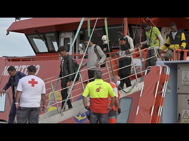 ⁣Spain and The Gambia sign partnership agreement on migration control in the Canary Islands