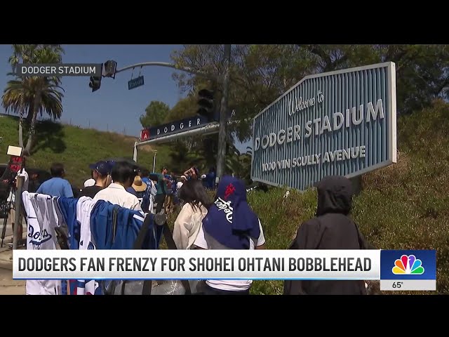 ⁣Dodgers fan frenzy for Shohei Ohtani bobblehead