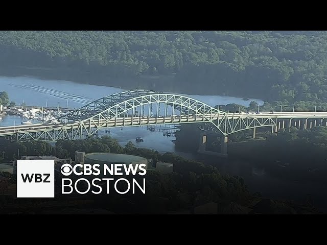 ⁣Police kill wanted man on Piscataqua River Bridge connecting New Hampshire and Maine