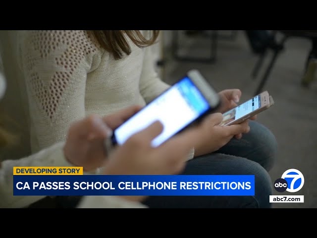 ⁣CA passes bill requiring schools to devise plan to ban or limit phones