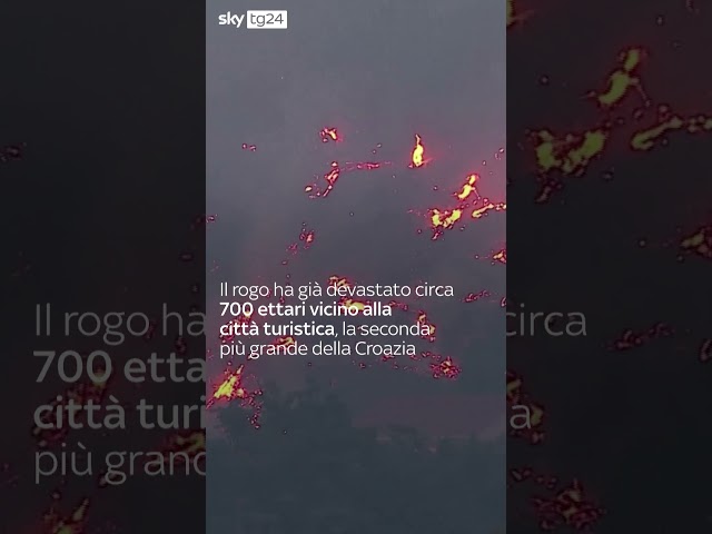 ⁣Croazia, vasto incendio nella zona di Spalato