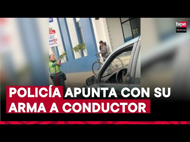 "Me has atropellado": policía apuntó con su arma a conductor por supuesto accidente en el 