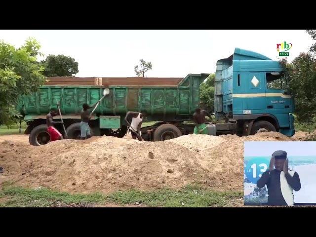 ⁣Une Semaine à Gon-Boussougou: le sable, un business florissant