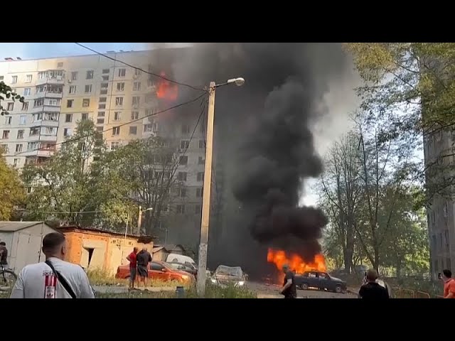 ⁣Guerre en Ukraine : au moins 6 morts et 59 blessés après des frappes aériennes russes sur Kharkiv