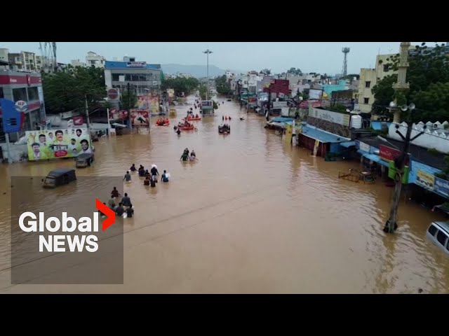 ⁣Flash floods in southern India leave hundreds stranded