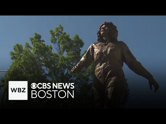 ⁣Christa McAuliffe statue unveiled in New Hampshire