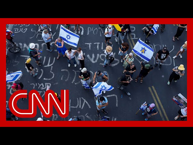 ⁣Protesters flood Israel’s streets as pressure builds on Netanyahu to strike deal for hostages