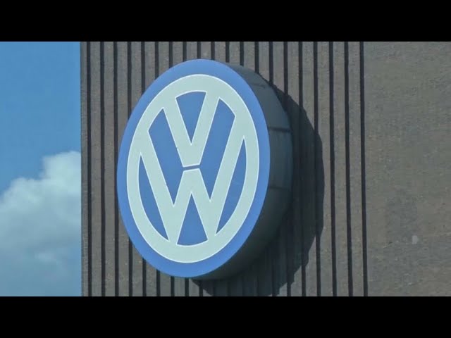 ⁣Volkswagen планирует закрыть два завода в Германии