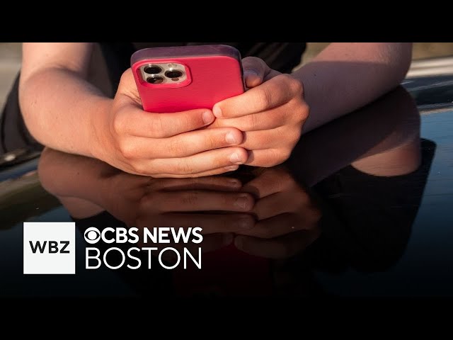 ⁣How to prevent your child's first phone from becoming a "poison pill"