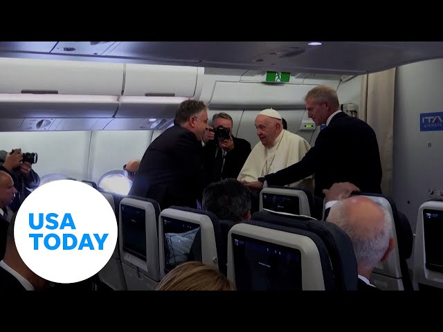 ⁣Pope Francis takes his longest flight ever en route to 12-day Asia-Pacific tour | USA TODAY