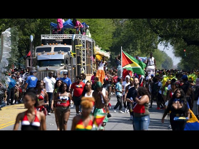 Karibik-Karneval in New York City farbenfroh gestartet