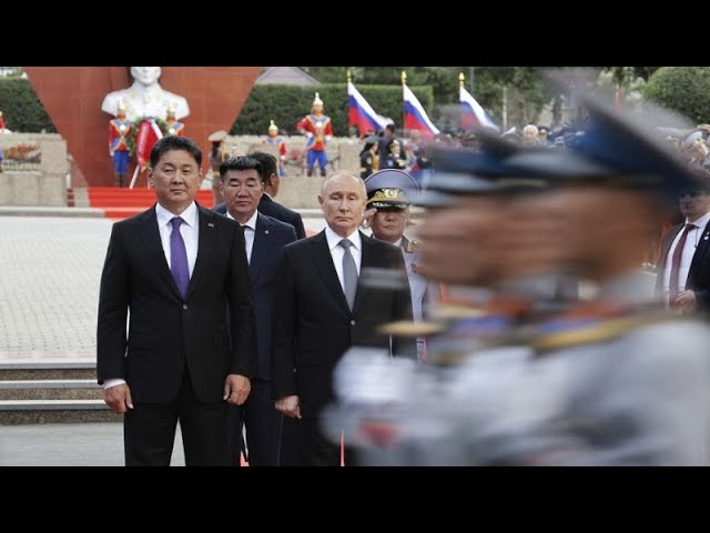 ⁣No Comment :  Vladimir Poutine reçu en grande pompe en Mongolie