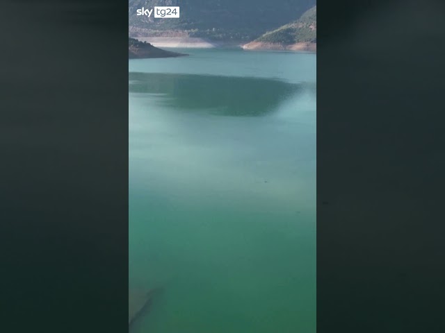 ⁣Grecia, villaggio riemerge da un fiume