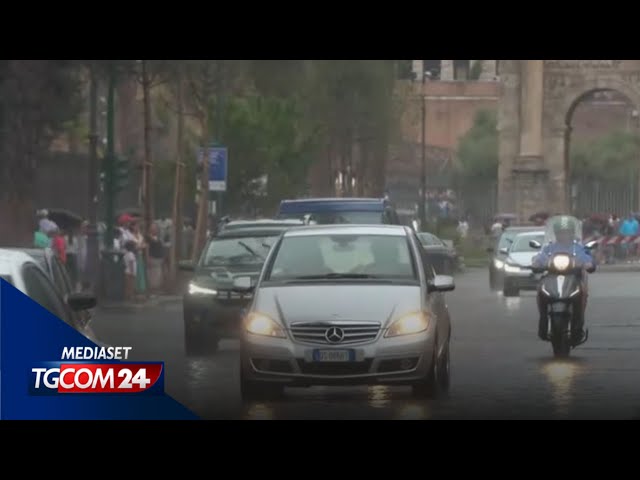 Bomba d'acqua su Roma, l'esperto: "Fenomeno simile a quello che causò l'affondam