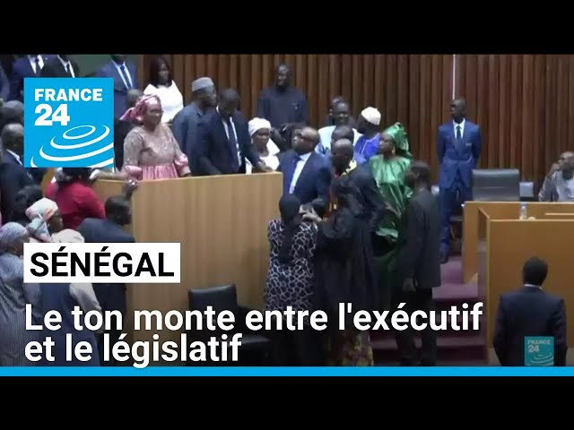 ⁣Sénégal : le ton monte entre l'exécutif et le législatif • FRANCE 24