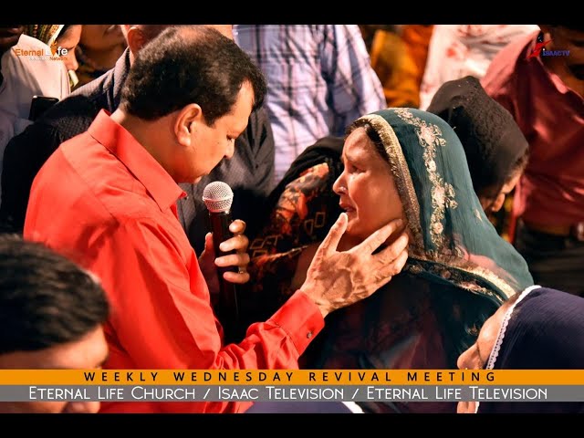 Healing session in Wednesday Healing Service ✨️ Pastor Anwar Fazal especially prays for sick peoples