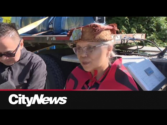 ⁣Stanley Park totem pole moving to the Museum of Anthropology