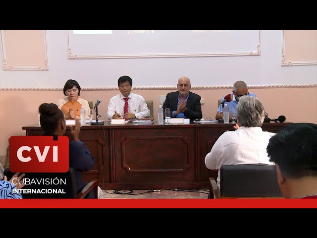 Periodistas de Cuba y Vietnam Debaten sobre gestión de la prensa en La Habana