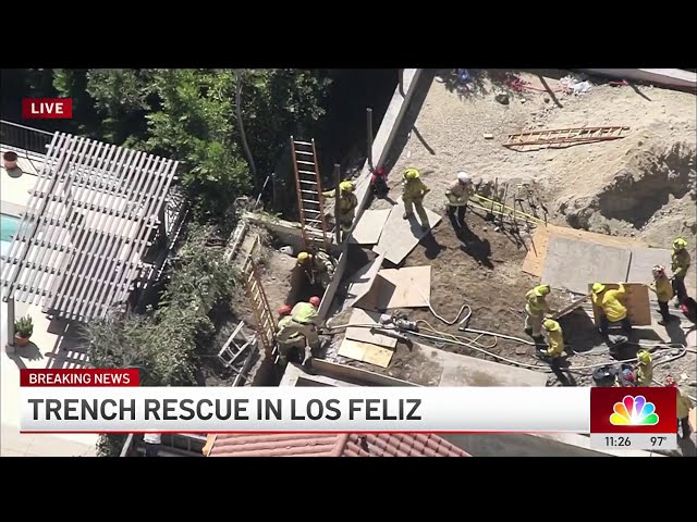 ⁣Worker trapped inside trench in Los Feliz