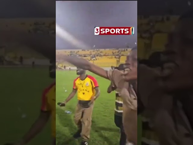 ⁣Ghana 0-1 Angola: Shocking scenes at Baba Yara Stadium as fans invade pitch over lost bet