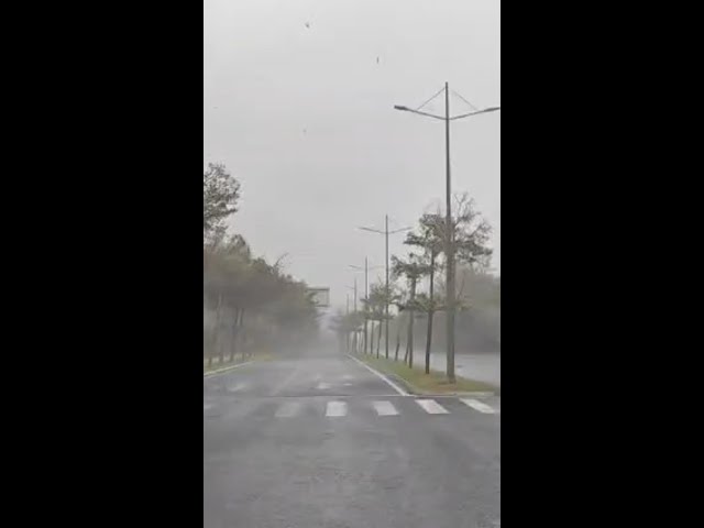 ⁣Super typhoon Yagi makes landfall in south China's Hainan