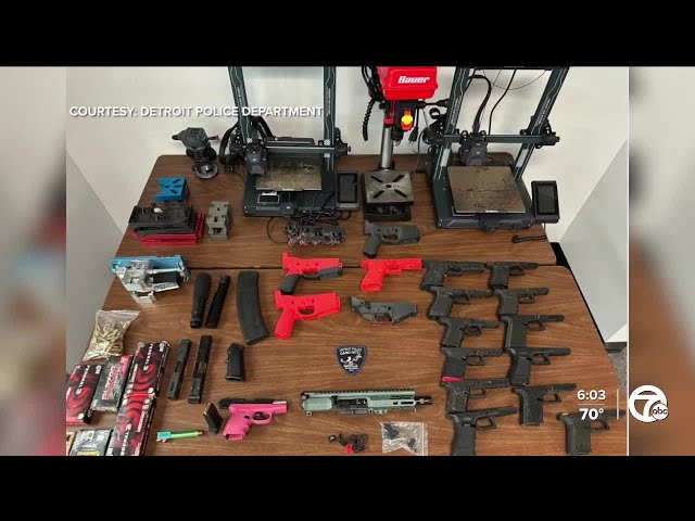 ⁣Feds, DPD discover 3D printed guns after Glock switch bust; teen arrested