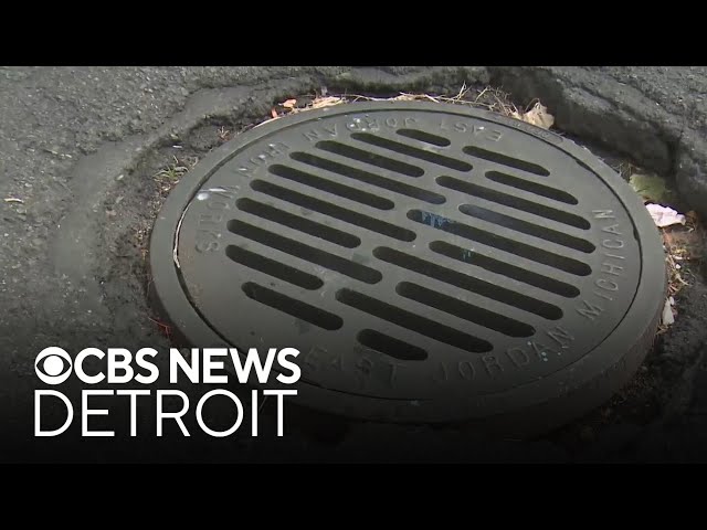 Detroit residents concerned about mysterious foul odor