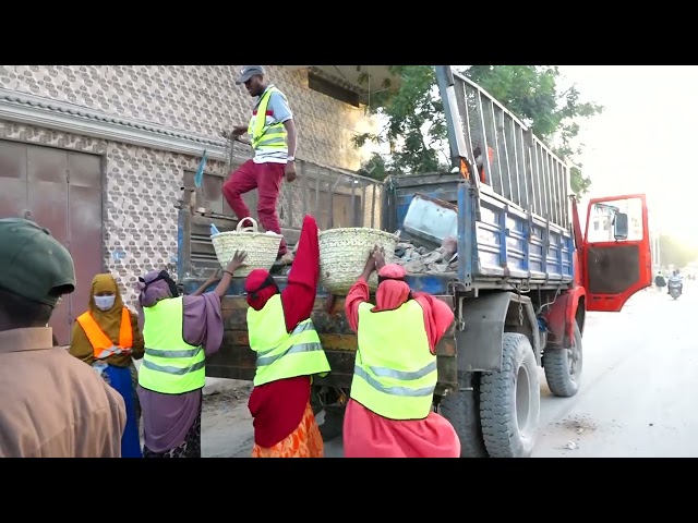 ⁣Olole loogu magac daray todobaadka nadaafadda iyo cagaarinta oo laga daahfuray degmada Wartanabadda.