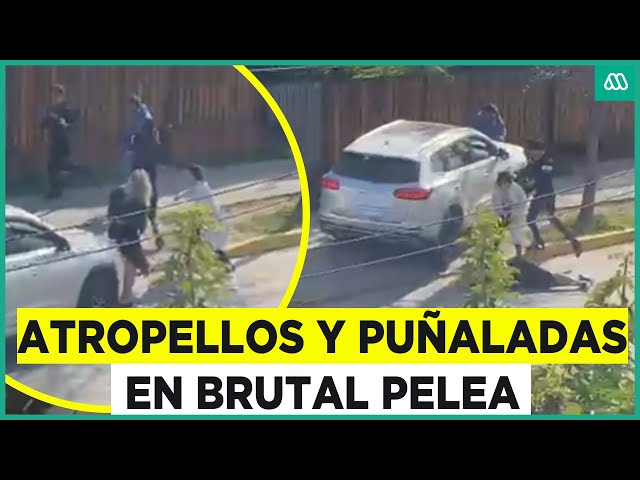 ⁣Atropellos y personas apuñaladas: La causa tras brutal pelea en el frontis de colegio de Puente Alto