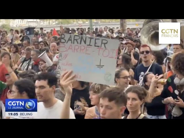 ⁣LA GAUCHE MANIFESTE EN FRANCE L'opposition dénonce un « coup de force »