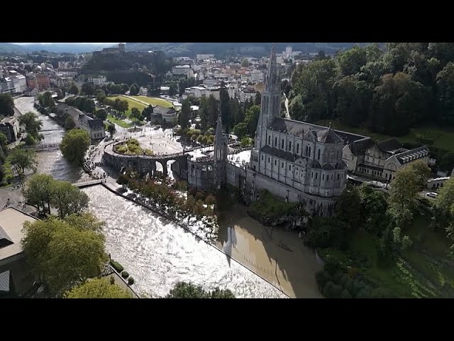 ⁣Christian pilgrims in Lourdes evacuated after nearby river overflows