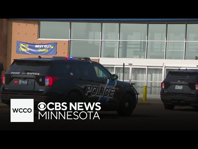 ⁣Man in custody following shooting at mall north of Twin Cities