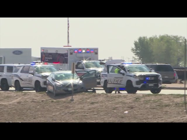 ⁣3 arrested after police pursuit that ended at I-25 and Highway 52