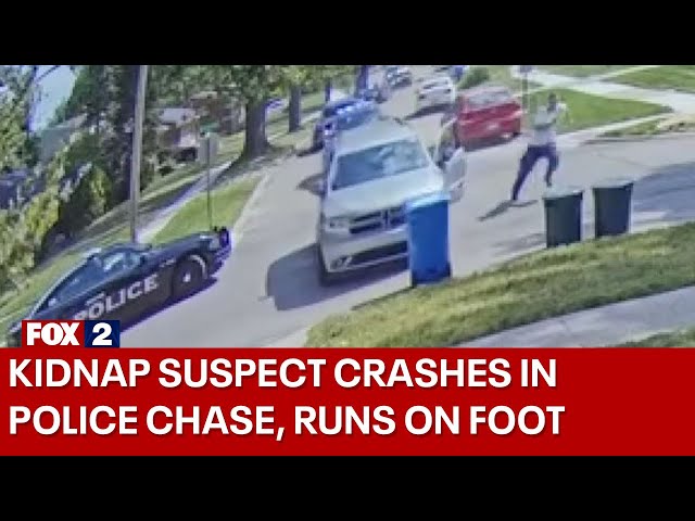 ⁣Watch: Kidnapping suspect crashes during chase, runs from police