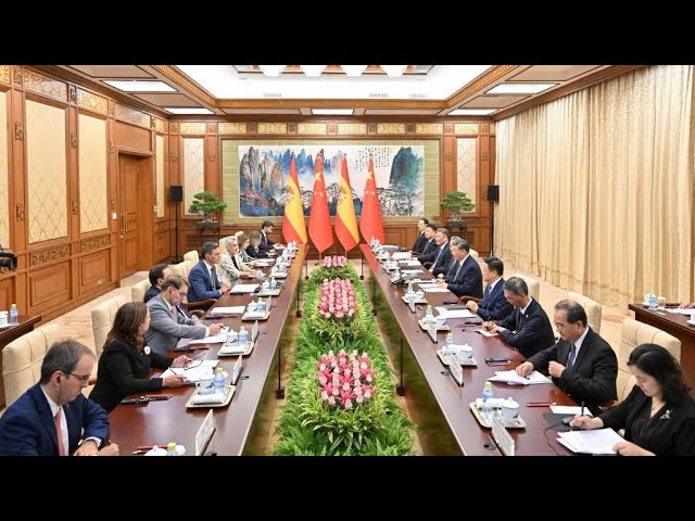 ⁣Xi Jinping rencontre le Premier ministre espagnol à Beijing