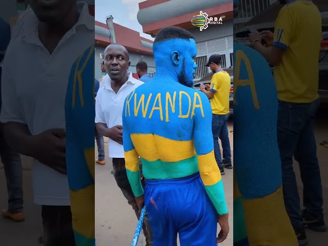 ⁣Abafana bakomeje kwisuka kuri stade Amahoro ahagiye kubera umukino uhuza u Rwanda na Nigeria