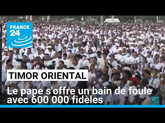 ⁣Au Timor oriental, le pape s'offre un bain de foule avec 600 000 fidèles • FRANCE 24