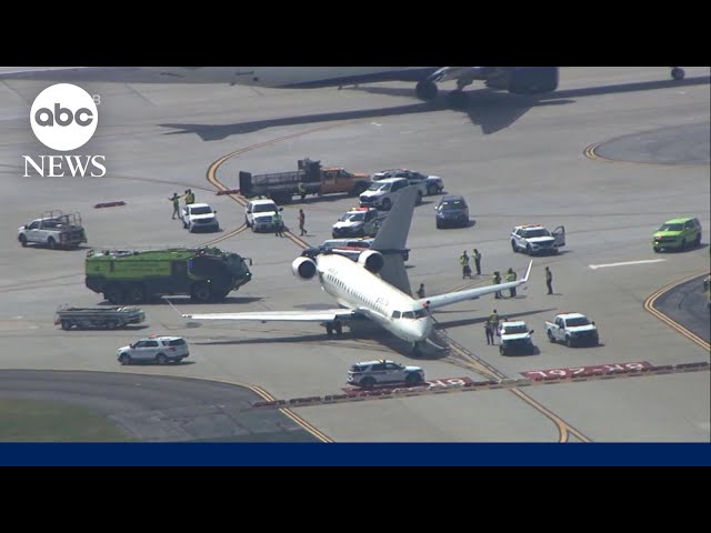 ⁣Delta flight tears off plane's tail on Atlanta airport taxiway