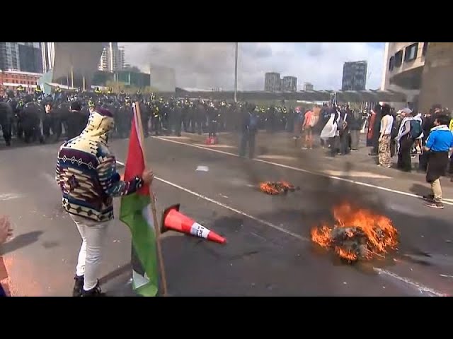 ⁣No Comment : affrontements entre police et manifestants anti-guerre en Australie