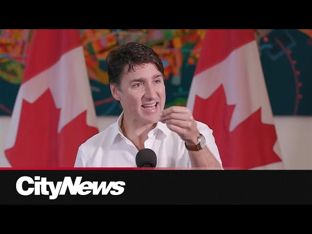 ⁣Trudeau takes aim at Poilievre's 'cuts' while speaking in B.C.