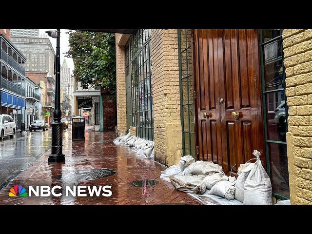 ⁣Hurricane Francine makes landfall in southern Louisiana