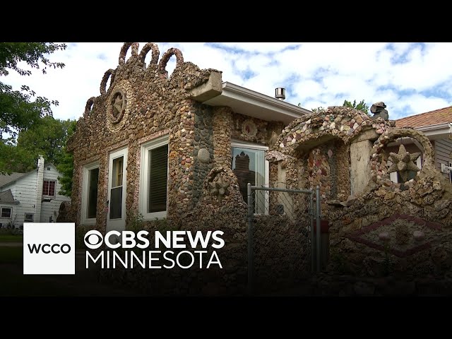 ⁣Family's house decorated with rocks collected from vacations