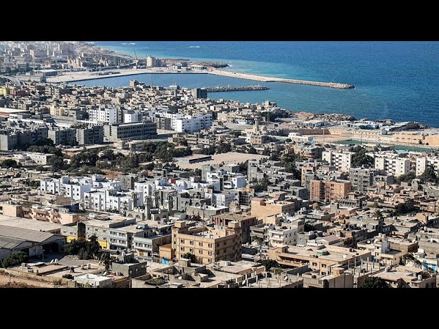 ⁣Libye : Les efforts de reconstruction se poursuivent dans la ville portuaire de Derna