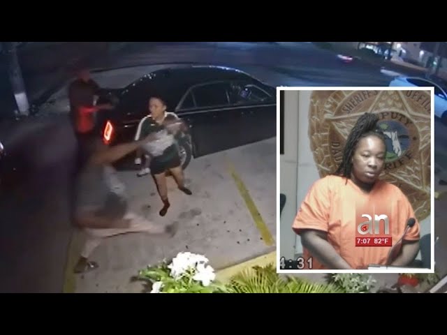 ⁣Mujer acusada de arrojar a su bebé por la ventana de su carro en Hialeah