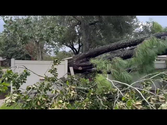 ⁣Francine se debilita en tierra tras causar apagones en Luisiana y Mississippi