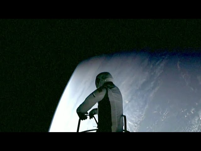 ⁣'Moving into the future:' Dan Riskin on historic Polaris Dawn private spacewalk