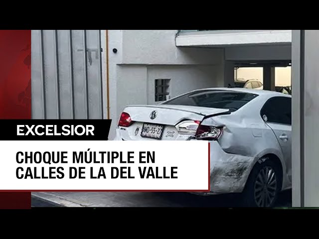 ⁣Automovilista choca y termina dentro de un edificio de la colonia Del Valle