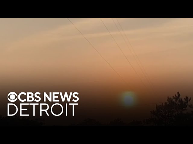 ⁣View through wildfire smoke in Michigan